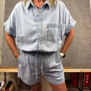 Levi’s Shorts Romper Pockets Tie Waist Zipper Chambray Blue Large EUC 320